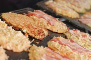 Okonomiyaki à moda de Kansai okonomiyaki-kansai-joaoneto-gl