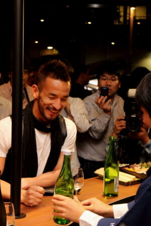 Hidetoshi Nakata em inauguração do Nakata.net Café nakata cafe 14
