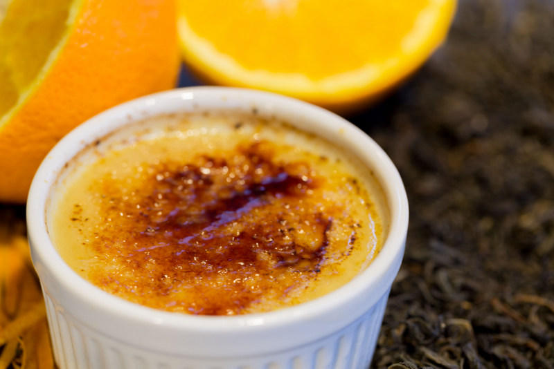 Veja a receita completa do Crème Brûlée criada pela chef pâtissiere Vivi Wakuda com o Chá da Vovó H17_cha_cremebrulee