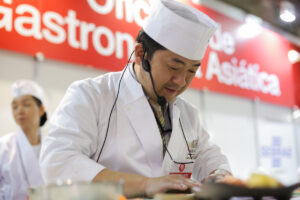 Hirotoshi Ogawa, diretor da All Japan Sushi Association hirotoshi ogawa