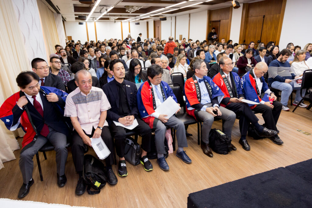 Sala cheia durante o seminário sobre bebidas japonesas kokushu_seminario