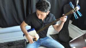 shamisen player yuzo akahori