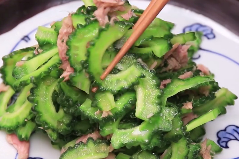 salada goya